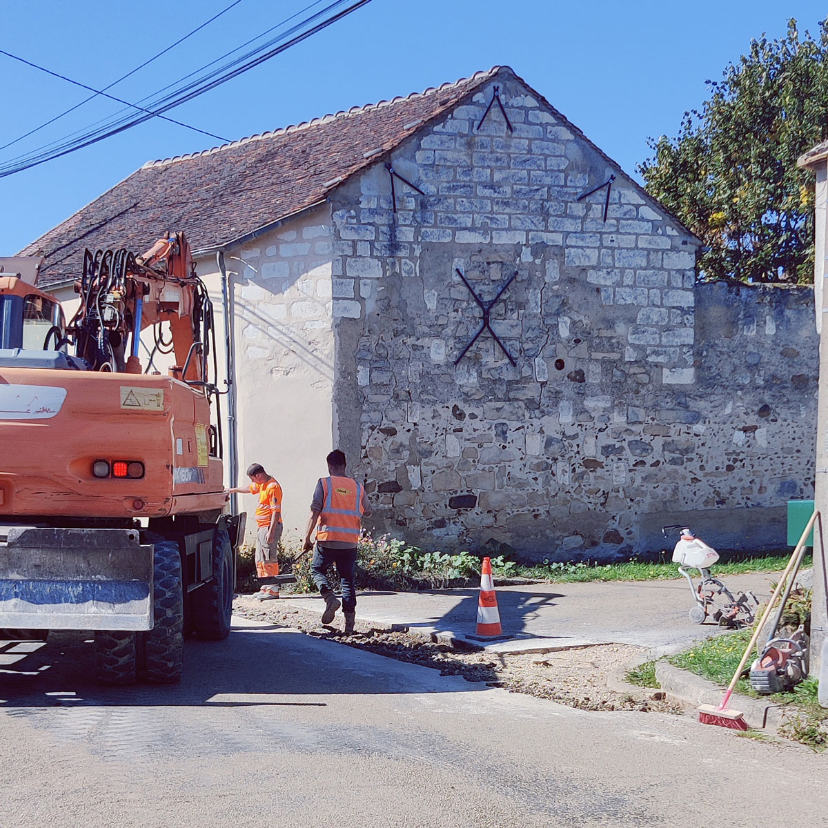Travaux de voirie en cours dans le bourg et les hameaux – la Chapelle ...